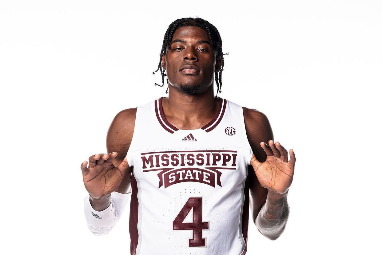 1裁1签!火箭调整3阵,抢断王签训练营合同,乌度卡坚信防守至上