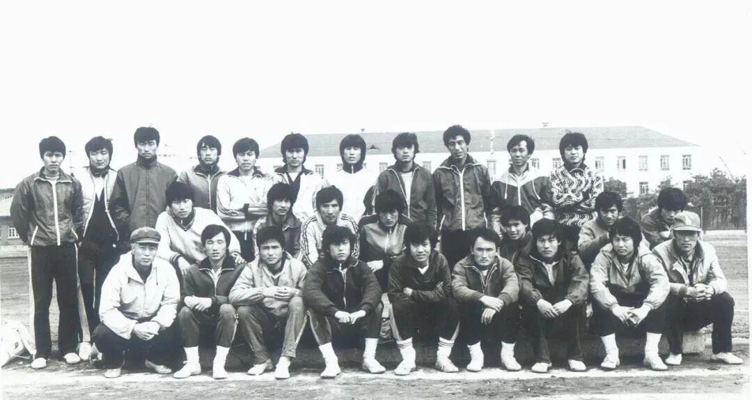 百家乐游戏-他是老辽足阵中“奔跑的羚羊”,为了家乡球队毅然复出,柳忠长