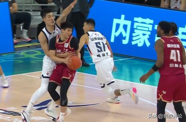 Baccara Gaming-李悦洲登场9分钟4犯规惹争议 媒体人:在一队得虚心一点 光耍帅不行